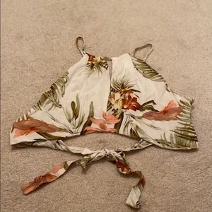 Hawaiian print crop top size large